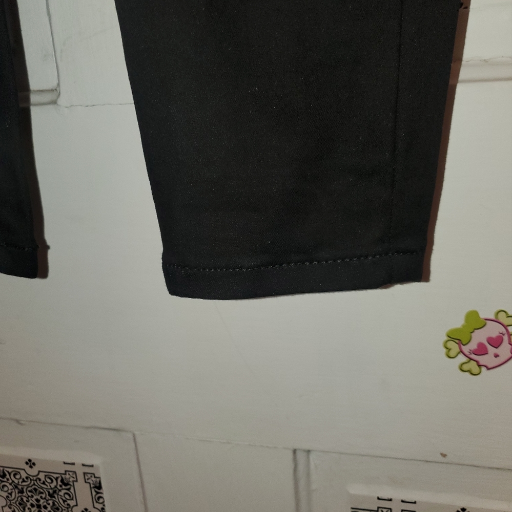 Jennifer Lopez black pants - Picture 4 of 5